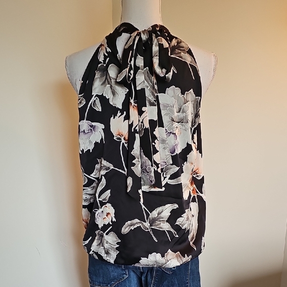 WHBM Floral Halter Neck Women's Top - Picture 4 of 8